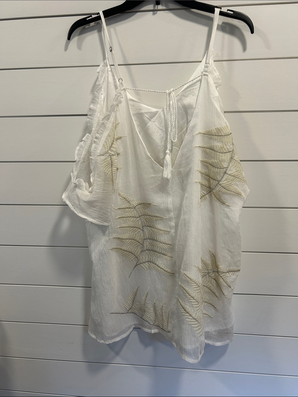 Women’s White Cold-Shoulder Embroidered Top - Picture 4 of 5